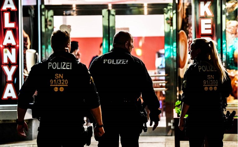 Petorica tinejdžera silovala djevojku u Njemačkoj, među njima 12-godišnjaci